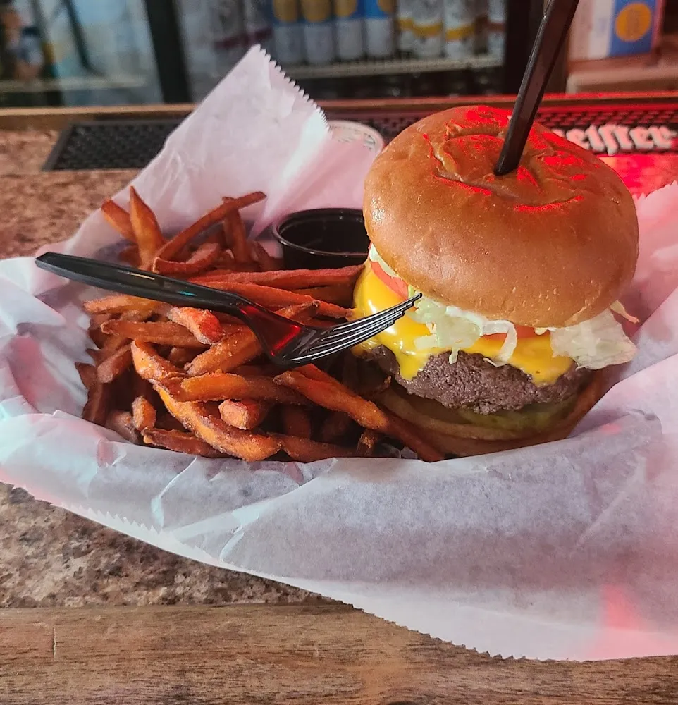 Cheeseburger and Sweet Potato Fries