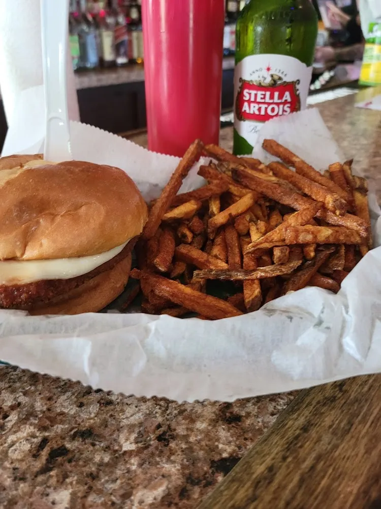 Chicken Parm w Fries